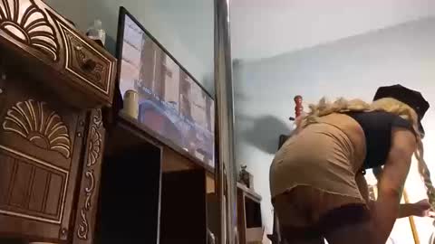 Sandra online show from October 13, 6:24 am