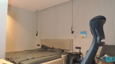 DeAlex online show from February 26, 3:41 pm