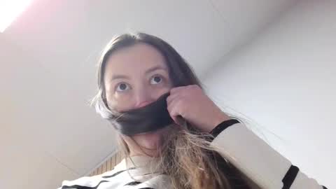 Snapshot of sanita_xi chatting on February 15, 5:26 am sanita_xi online show from February 15, 5:26 am