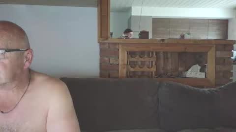 sanroom online show from October 10, 3:11 pm