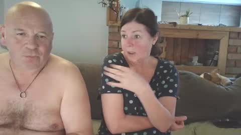 Snapshot of sanroom chatting on March 4, 3:40 pm sanroom online show from March 4, 3:40 pm