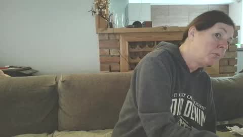 Snapshot of sanroom chatting on March 31, 2:39 pm sanroom online show from March 31, 2:39 pm