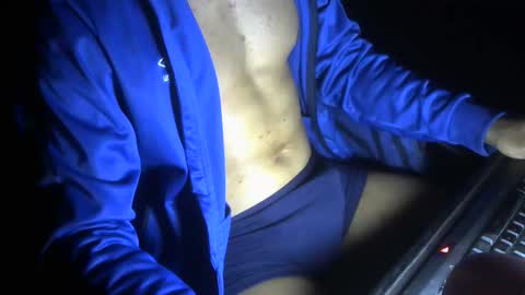 Snapshot of santguns chatting on May 17, 1:36 am santguns online show from May 17, 1:36 am