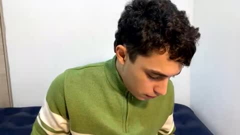 Snapshot of santi36rt chatting on April 23, 2:24 am santi36rt online show from April 23, 2:24 am