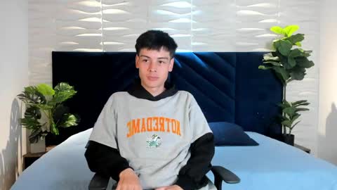 Santi  online show from May 3, 12:55 pm