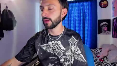 Snapshot of santi_mateo chatting on July 29, 6:50 pm Santi online show from July 29, 6:50 pm