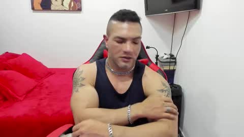 santi_pastori online show from November 11, 4:51 pm