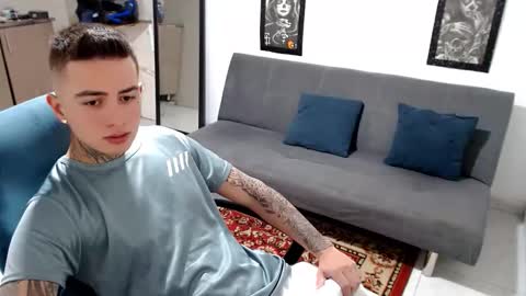 santi_ss online show from November 7, 2:17 pm