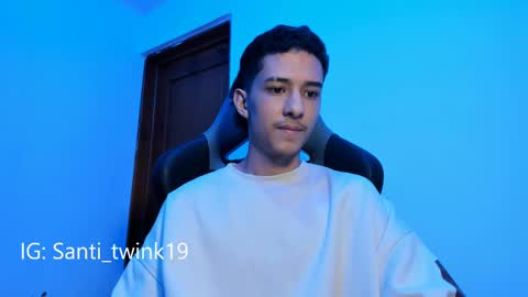 santi_twink19 online show from February 10, 11:15 am