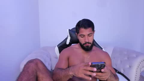 santiago_huntt online show from November 19, 1:11 pm