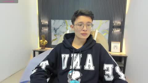 santiago_russo18 online show from September 17, 12:07 pm