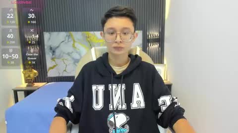 santiago_russo18 online show from September 29, 12:32 pm