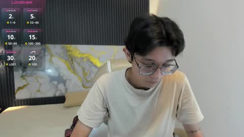 santiago_russo18 online show from November 24, 2:11 am