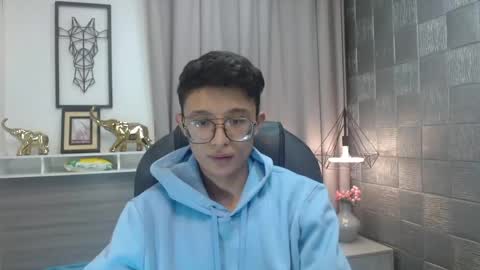 santiago_russo18 online show from April 18, 11:47 am