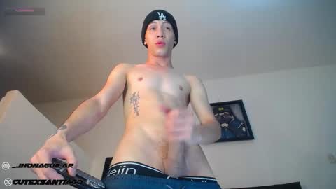 Snapshot of santiagocutex chatting on October 8, 10:13 am SANTAGO online show from October 8, 10:13 am