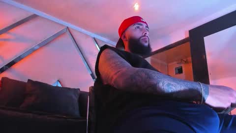 Santiago Hincapiie online show from February 26, 4:55 am