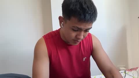 Snapshot of santiagomg_ chatting on July 11, 6:43 pm santiagomg_ online show from July 11, 6:43 pm