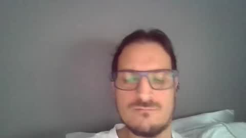 Snapshot of santiagorivera012477 chatting on November 9, 7:01 pm santiagorivera012477 online show from November 9, 7:01 pm