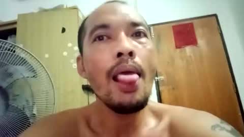 santichai561323 online show from April 14, 11:16 am