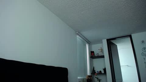 Santii online show from December 19, 7:07 pm