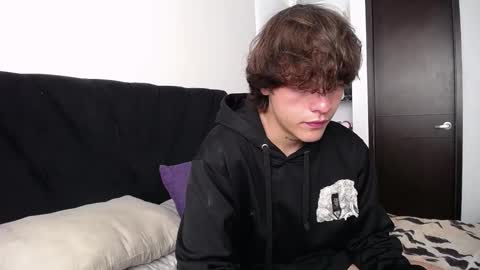 Santii online show from March 8, 4:28 pm