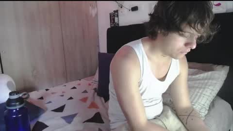 Santii online show from April 18, 7:07 pm