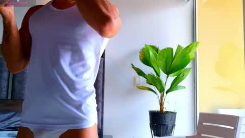 Santiago Seans online show from February 19, 3:30 pm