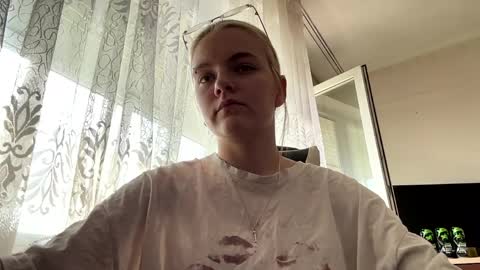 Rina online show from May 30, 10:34 am