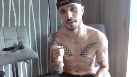 Santy Torres online show from February 25, 2:27 pm