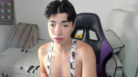 Mr. Santiago online show from February 8, 1:33 pm