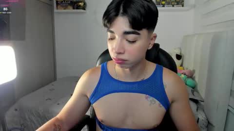 Snapshot of santy7u7 chatting on December 4, 1:31 pm Mr. Santiago online show from December 4, 1:31 pm