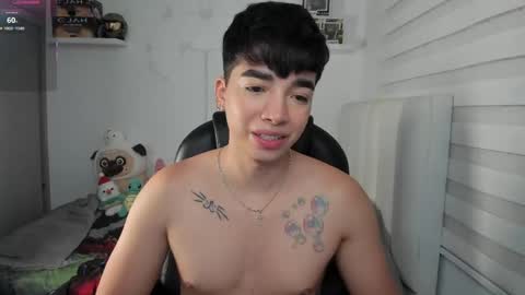 Snapshot of santy7u7 chatting on April 1, 1:23 pm Mr. Santiago online show from April 1, 1:23 pm