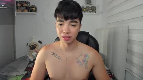 Snapshot of santy7u7 chatting on April 7, 1:33 pm Mr. Santiago online show from April 7, 1:33 pm