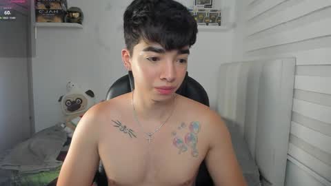 Snapshot of santy7u7 chatting on April 9, 1:27 pm Mr. Santiago online show from April 9, 1:27 pm