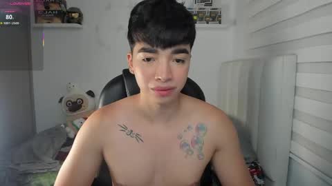 Snapshot of santy7u7 chatting on April 17, 1:36 pm Mr. Santiago online show from April 17, 1:36 pm