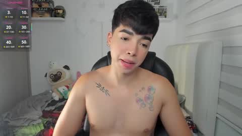 Snapshot of santy7u7 chatting on April 19, 1:32 pm Mr. Santiago online show from April 19, 1:32 pm