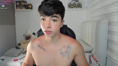 Snapshot of santy7u7 chatting on April 28, 1:49 pm Mr. Santiago online show from April 28, 1:49 pm