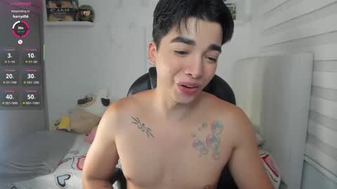Snapshot of santy7u7 chatting on May 2, 1:38 pm Mr. Santiago online show from May 2, 1:38 pm