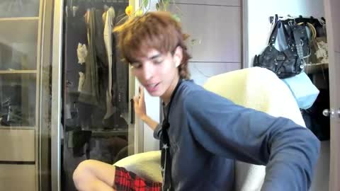 Snapshot of santy_kitty chatting on January 25, 1:10 am kitty online show from January 25, 1:10 am