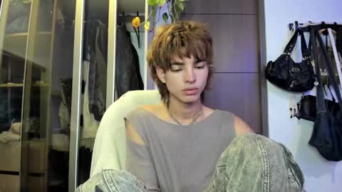 Snapshot of santy_kitty chatting on January 28, 3:04 am kitty online show from January 28, 3:04 am