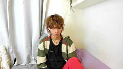 Snapshot of santy_kitty chatting on February 13, 5:16 am kitty online show from February 13, 5:16 am