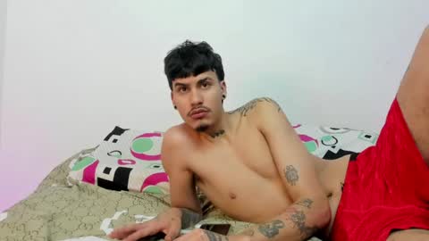 Snapshot of santy_of1 chatting on June 8, 10:15 am santy_of1 online show from June 8, 10:15 am
