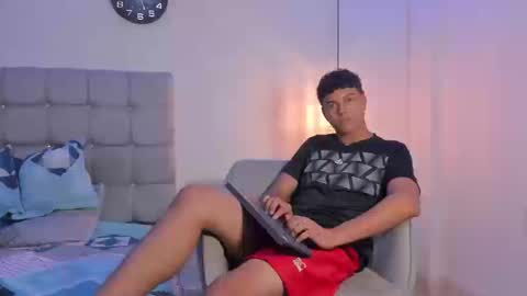 Snapshot of santy_stump chatting on September 22, 9:50 pm santy_stump online show from September 22, 9:50 pm