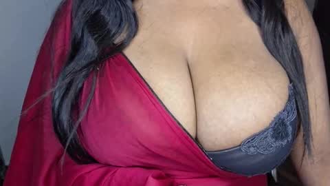 sanvi13 online show from February 1, 3:10 pm