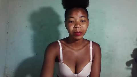 sanyah0123 online show from November 23, 1:27 am