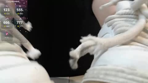 sanyaseraphine0 online show from April 16, 7:14 pm