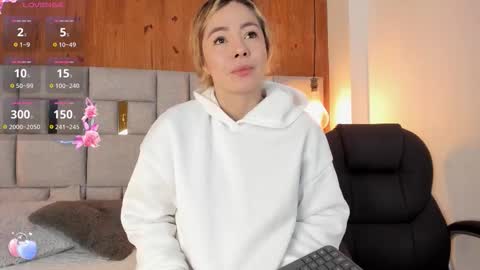 Snapshot of saori_newman chatting on September 19, 11:33 am Saori online show from September 19, 11:33 am