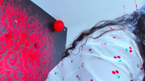 Snapshot of saphira_muse chatting on March 31, 4:35 am saphira muse online show from March 31, 4:35 am