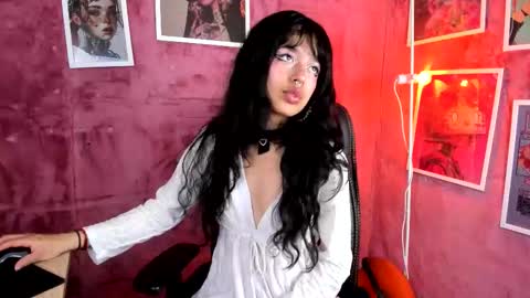 saphyralux online show from March 14, 10:26 pm