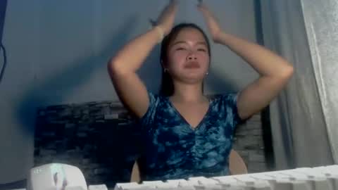 Snapshot of sapphire_amora chatting on September 29, 12:43 pm sapphire_amora online show from September 29, 12:43 pm